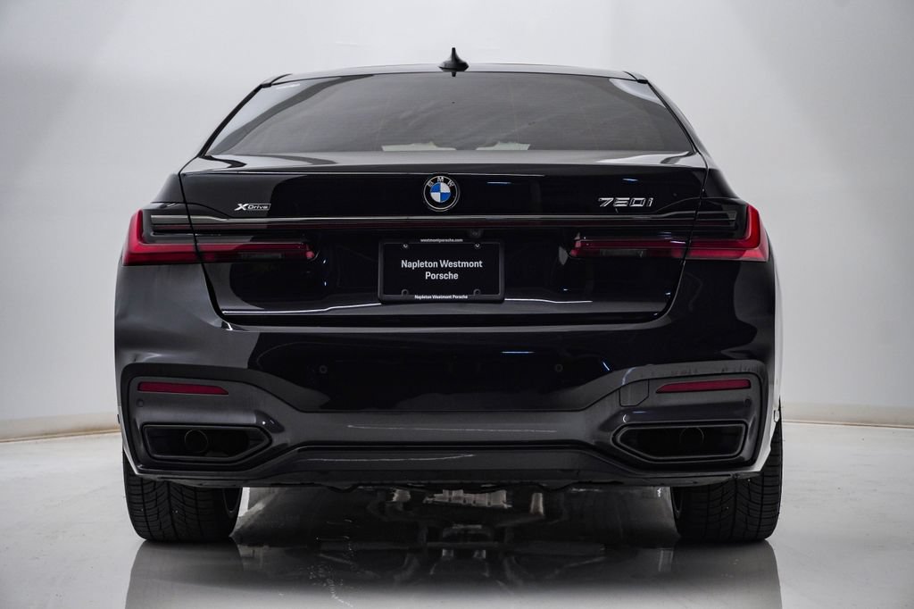 Used 2022 BMW 750i xDrive w/ Luxury Rear Seating Package AWD/4WD image 8