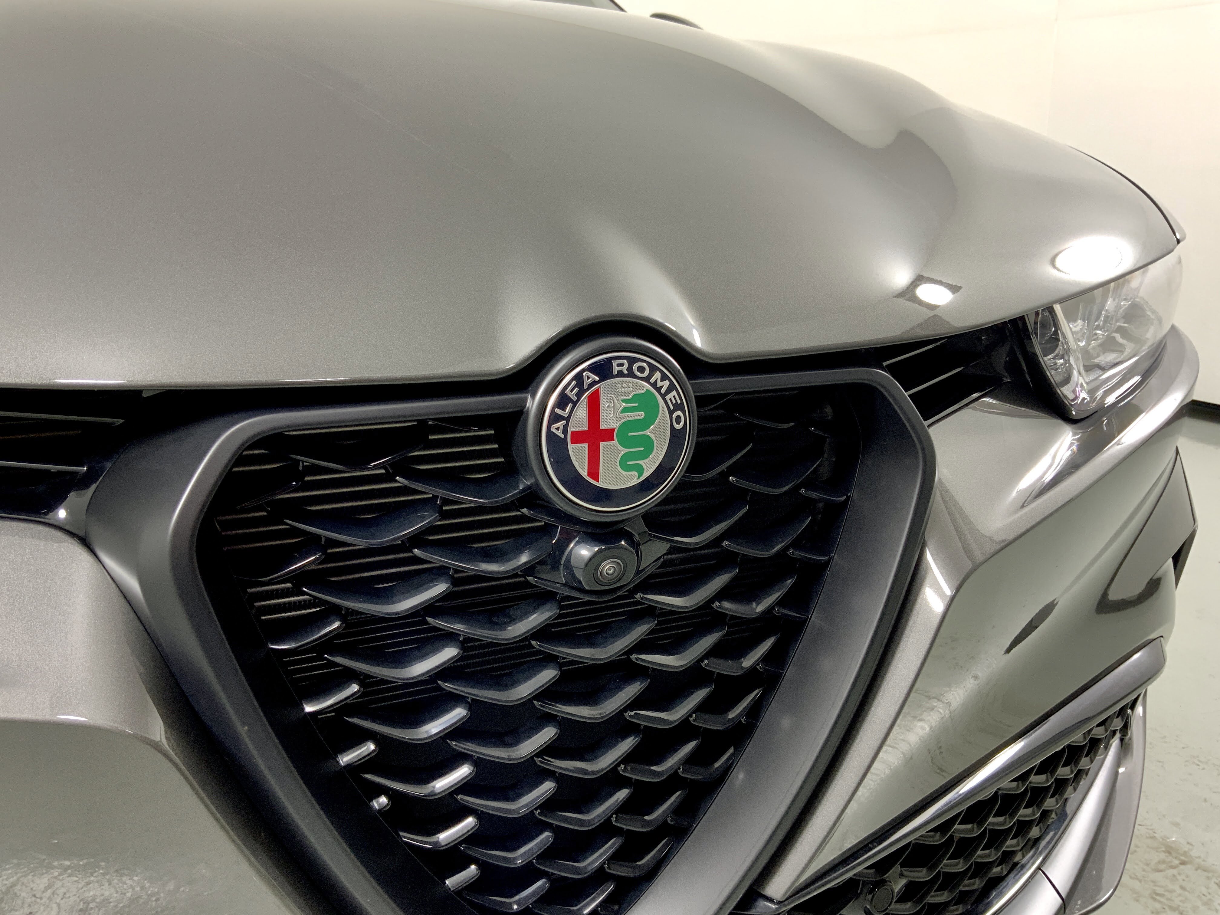 New 2025 Alfa Romeo Tonale w/ Premium Package AWD/4WD image 6