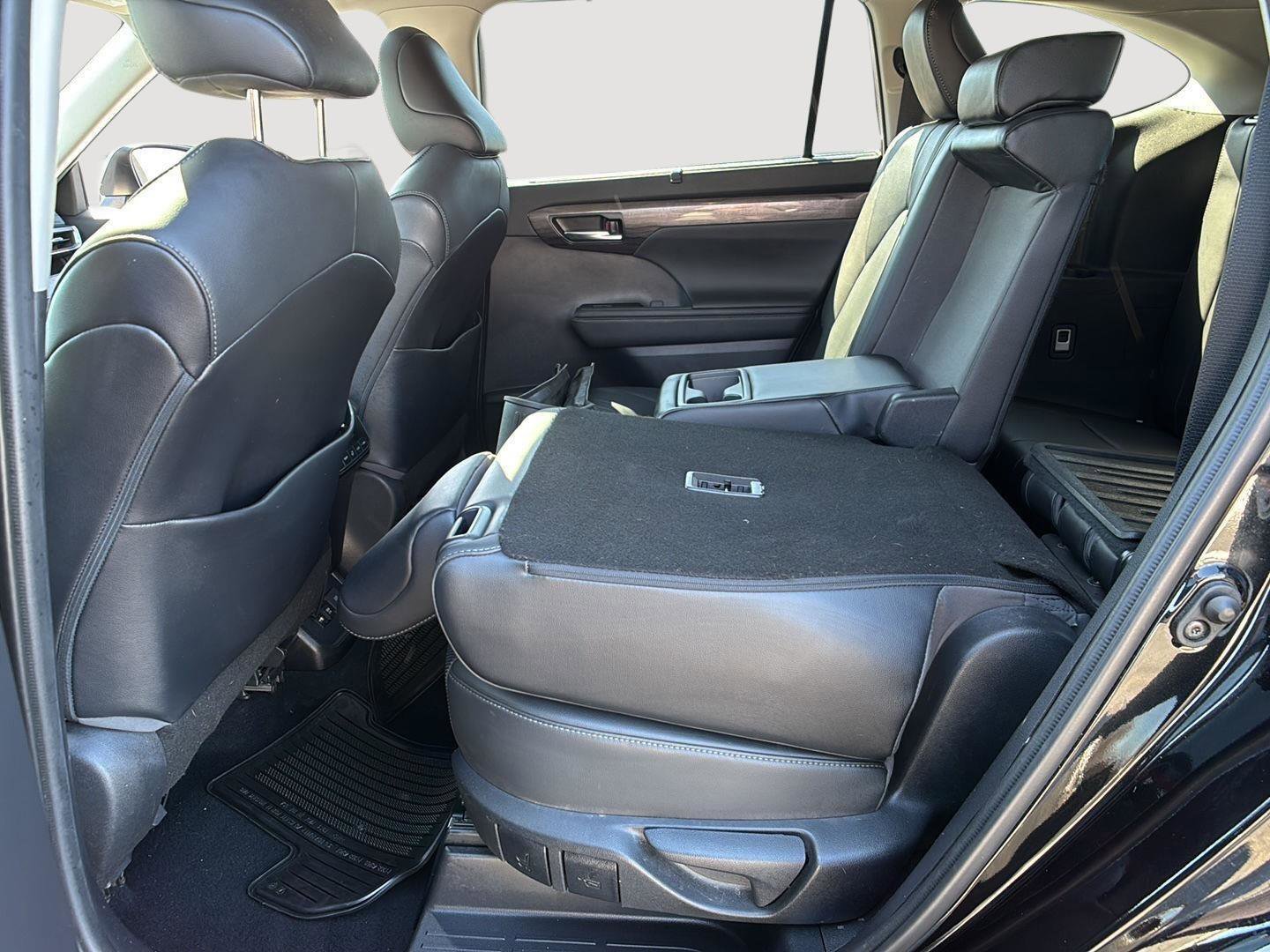 Used 2020 Toyota Highlander Limited image 33