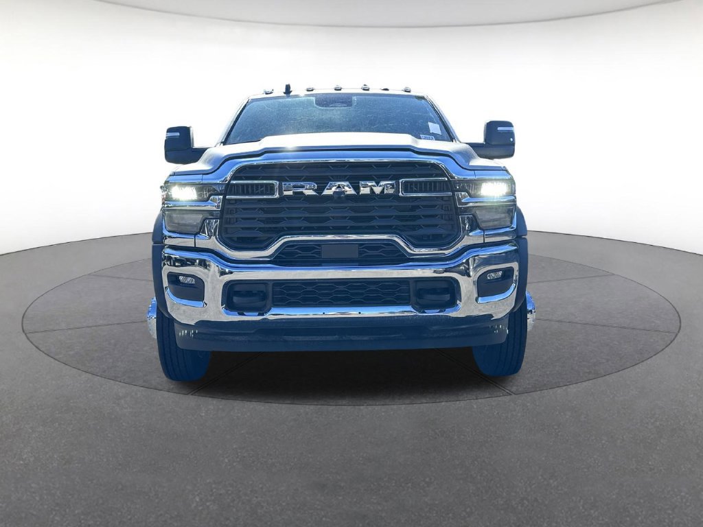 New 2026 RAM 4500 4x4 Crew Cab DRW image 9