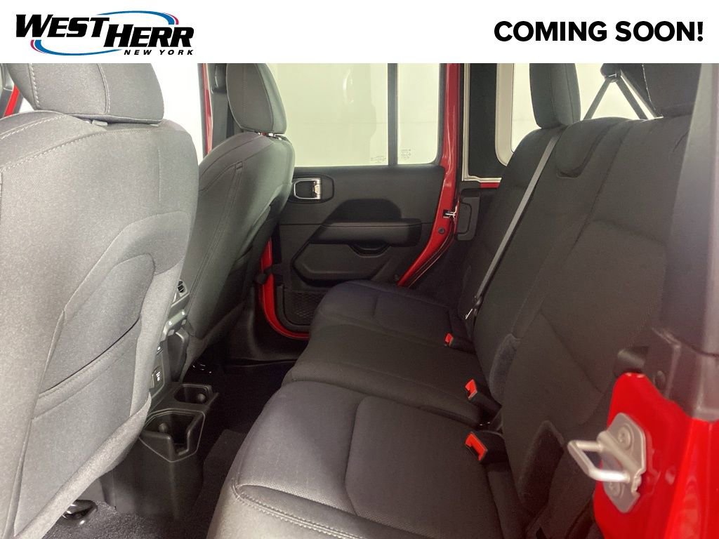 Used 2022 Jeep Wrangler Unlimited Sahara w/ Cold Weather Group image 14