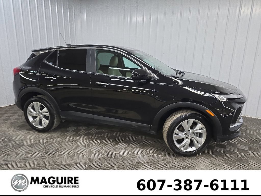 Used 2024 Buick Encore GX Preferred AWD/4WD image 1