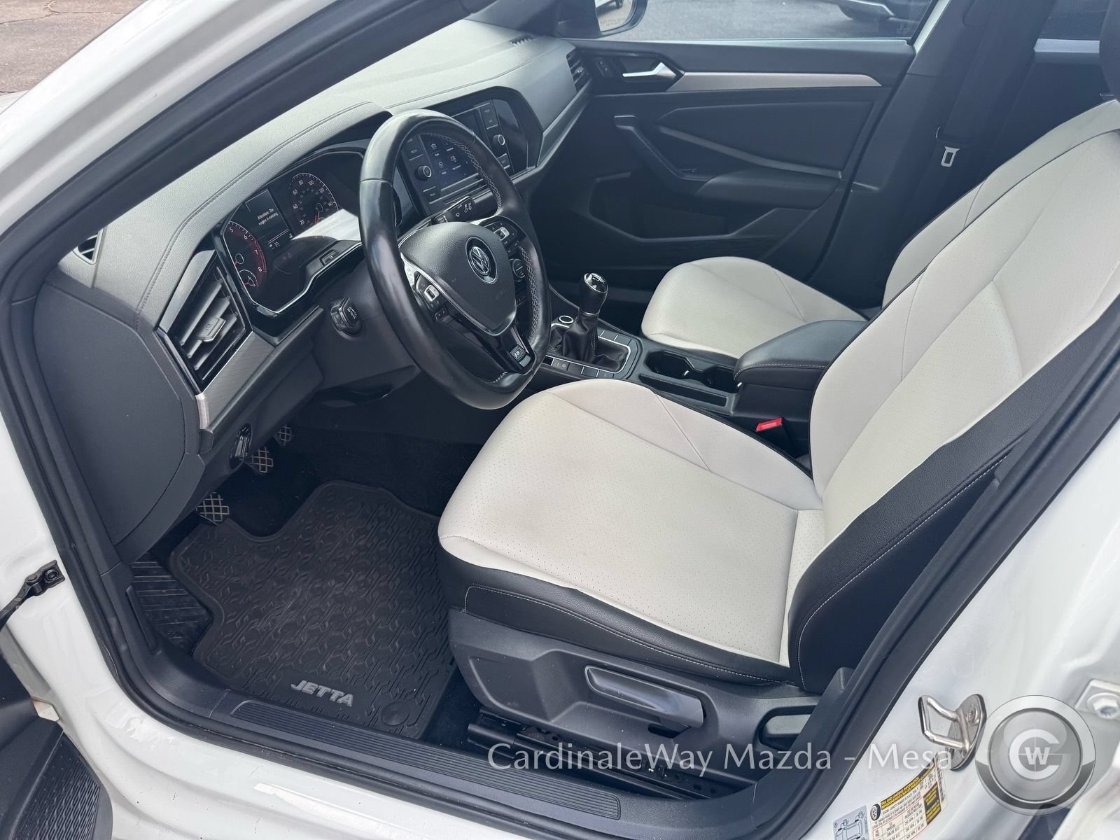 Used 2020 Volkswagen Jetta R-Line w/ R-Line Cold Weather Package FWD image 11