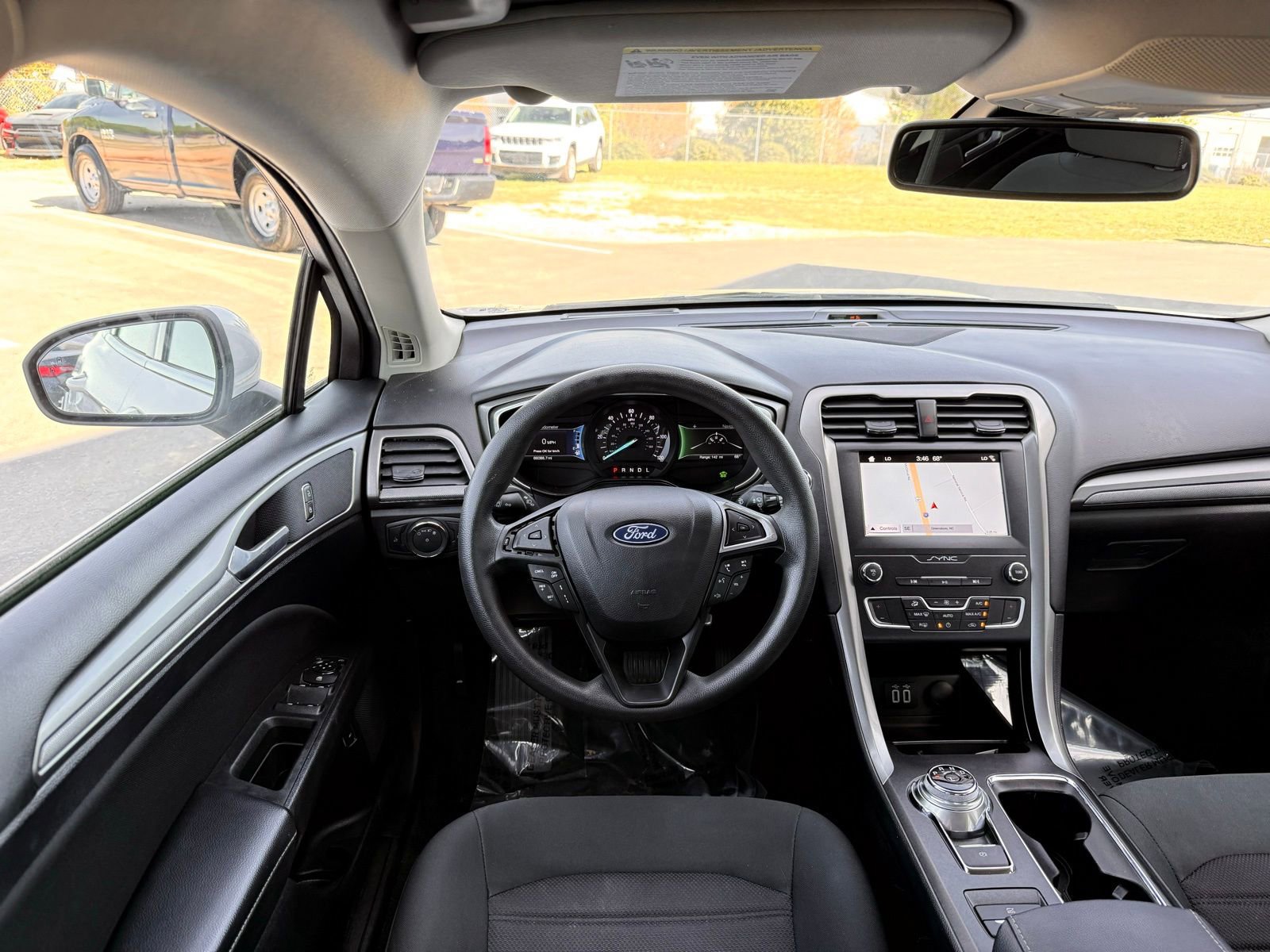 Used 2019 Ford Fusion SE image 24