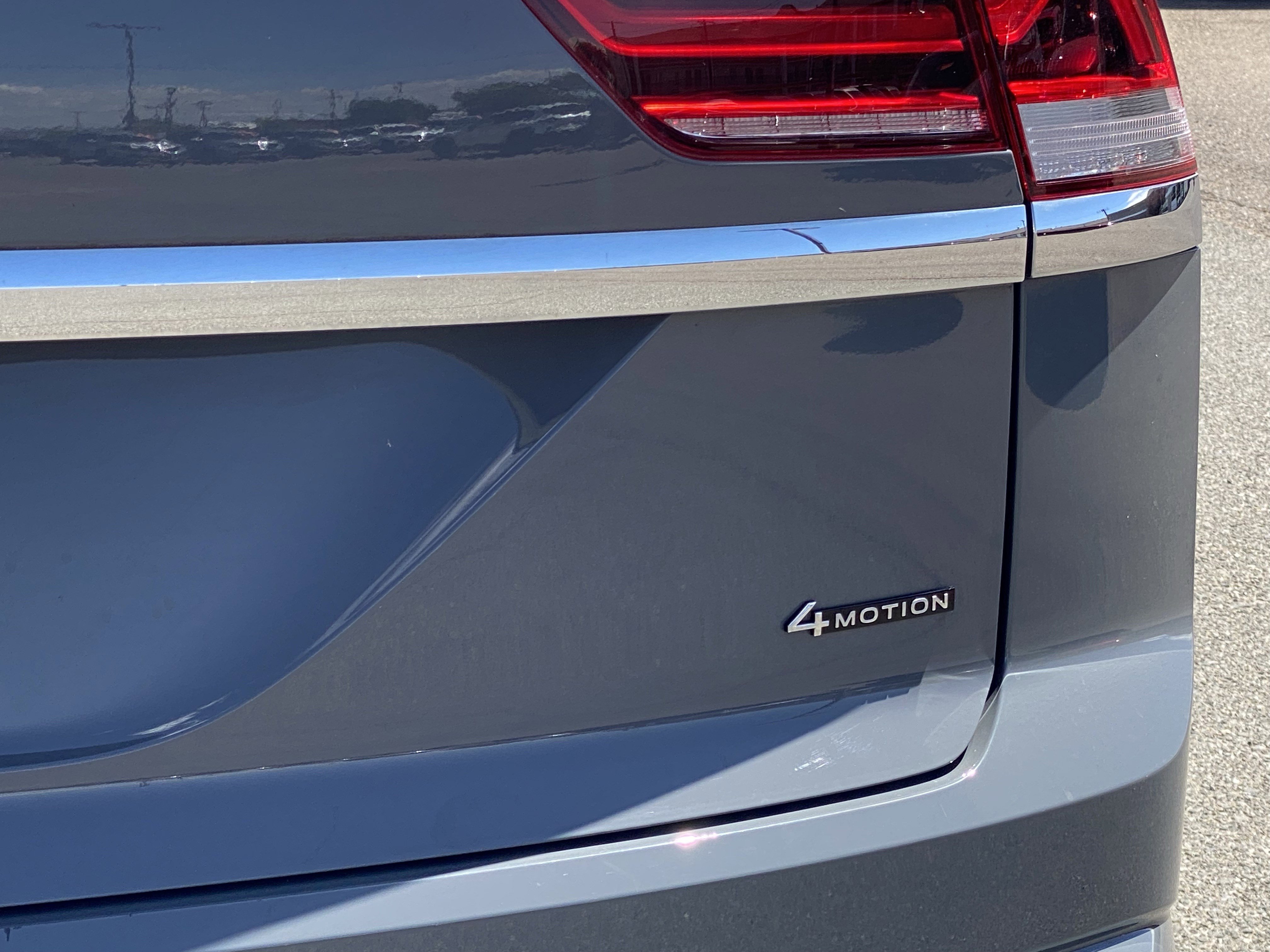 Used 2023 Volkswagen Atlas Cross Sport SEL Premium R-Line image 22