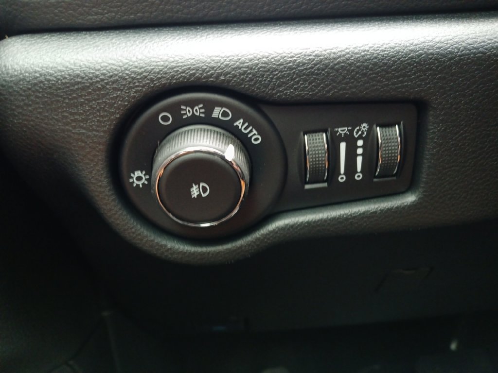 New 2026 Chrysler Pacifica Pinnacle FWD image 12