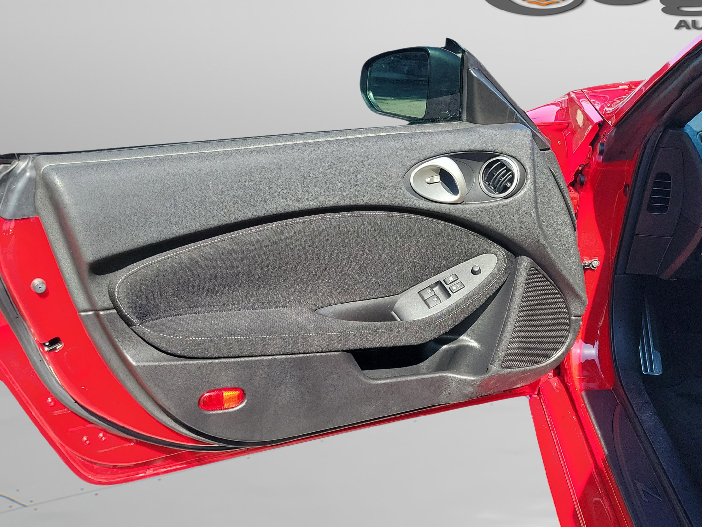 Used 2016 Nissan 370Z Coupe image 30