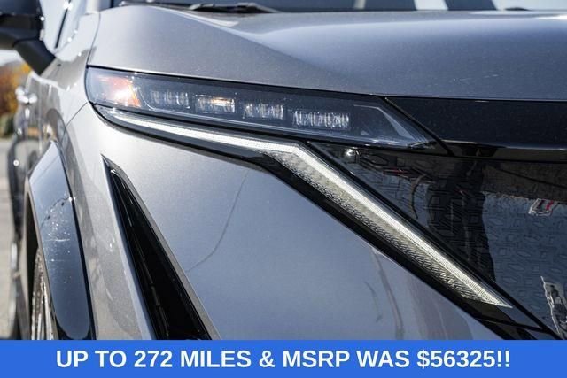 Used 2023 Nissan Ariya AWD image 13