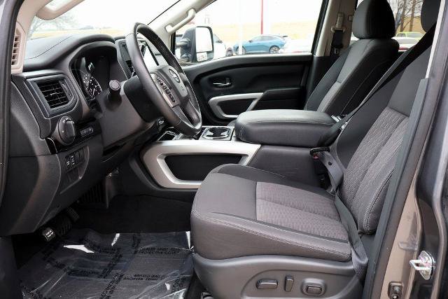 Certified 2024 Nissan Titan SV w/ SV Convenience Package image 19