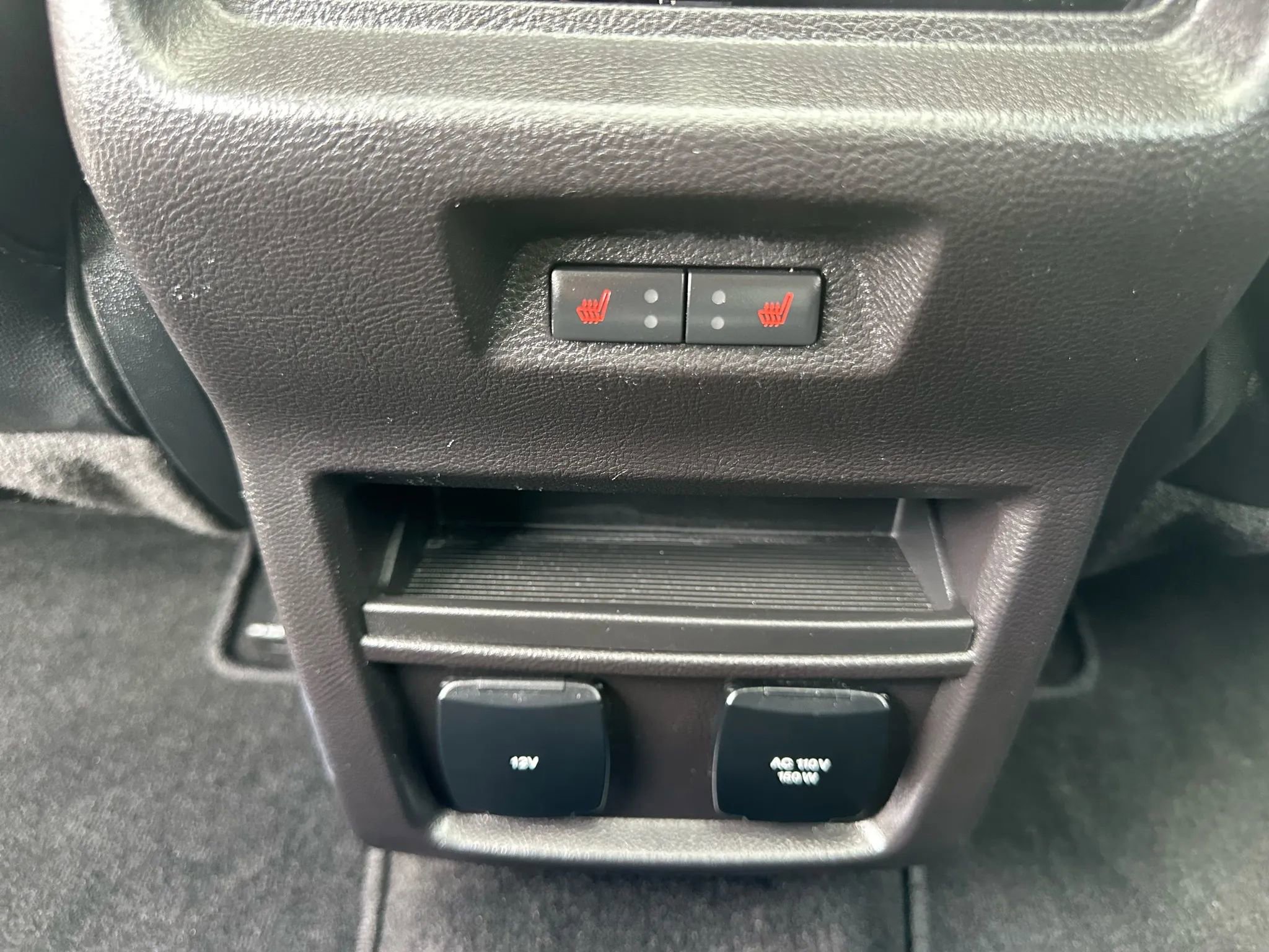 Used 2018 Ford Edge Titanium w/ Equipment Group 301A image 32