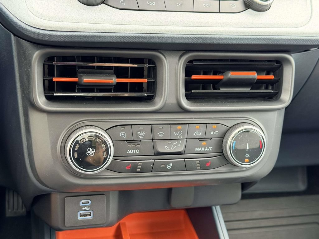 Used 2023 Ford Maverick XLT w/ XLT Luxury Package FWD image 5
