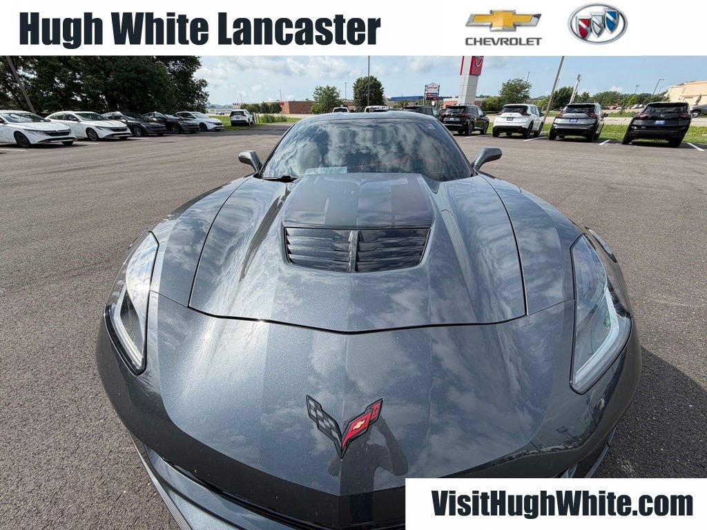 Used 2017 Chevrolet Corvette Z06 RWD image 2