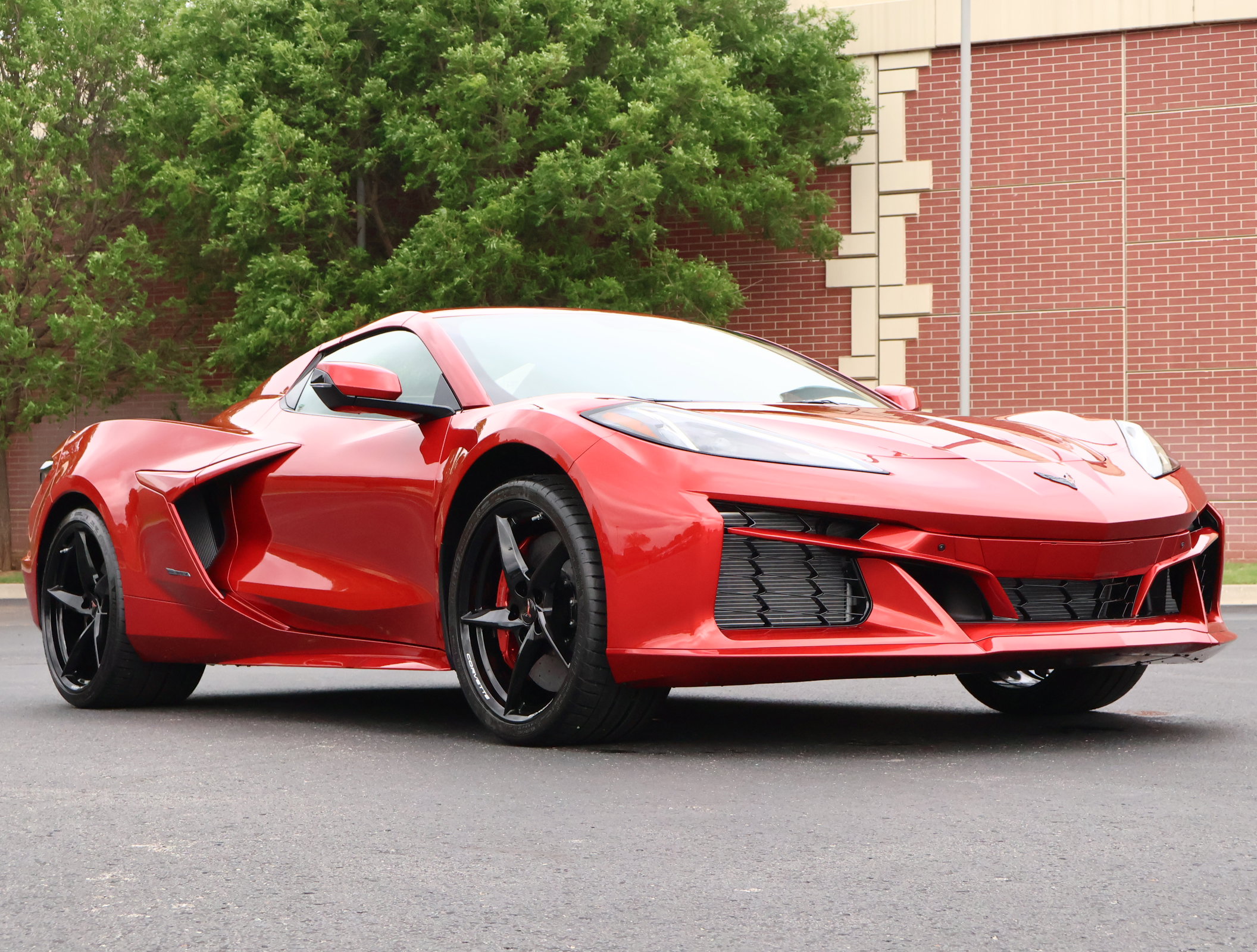 New 2026 Chevrolet Corvette E-Ray AWD/4WD image 2