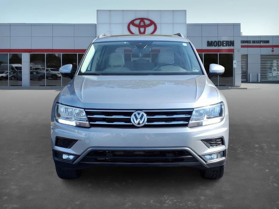 Used 2020 Volkswagen Tiguan SEL image 2
