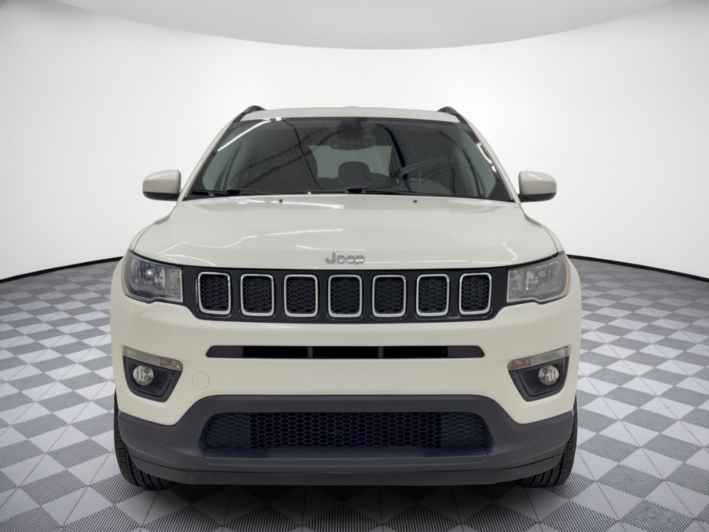 Used 2017 Jeep Compass Latitude w/ Popular Equipment Group AWD/4WD image 6