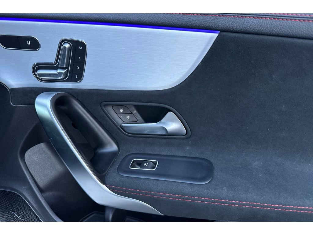 Used 2023 Mercedes-Benz CLA 250 image 18