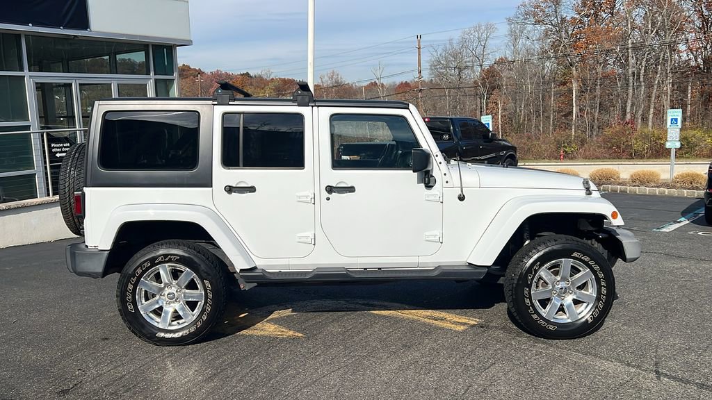 Used 2017 Jeep Wrangler Unlimited Sahara w/ Connectivity Group image 6
