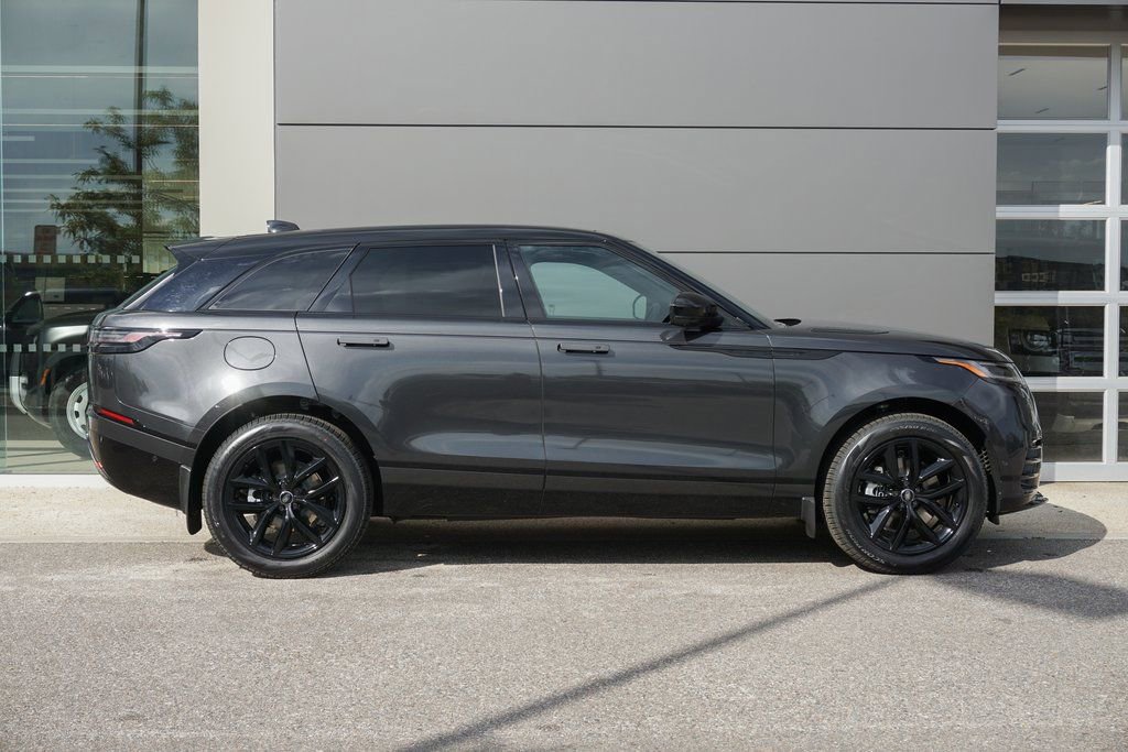 Used 2025 Land Rover Range Rover Velar Dynamic SE image 7