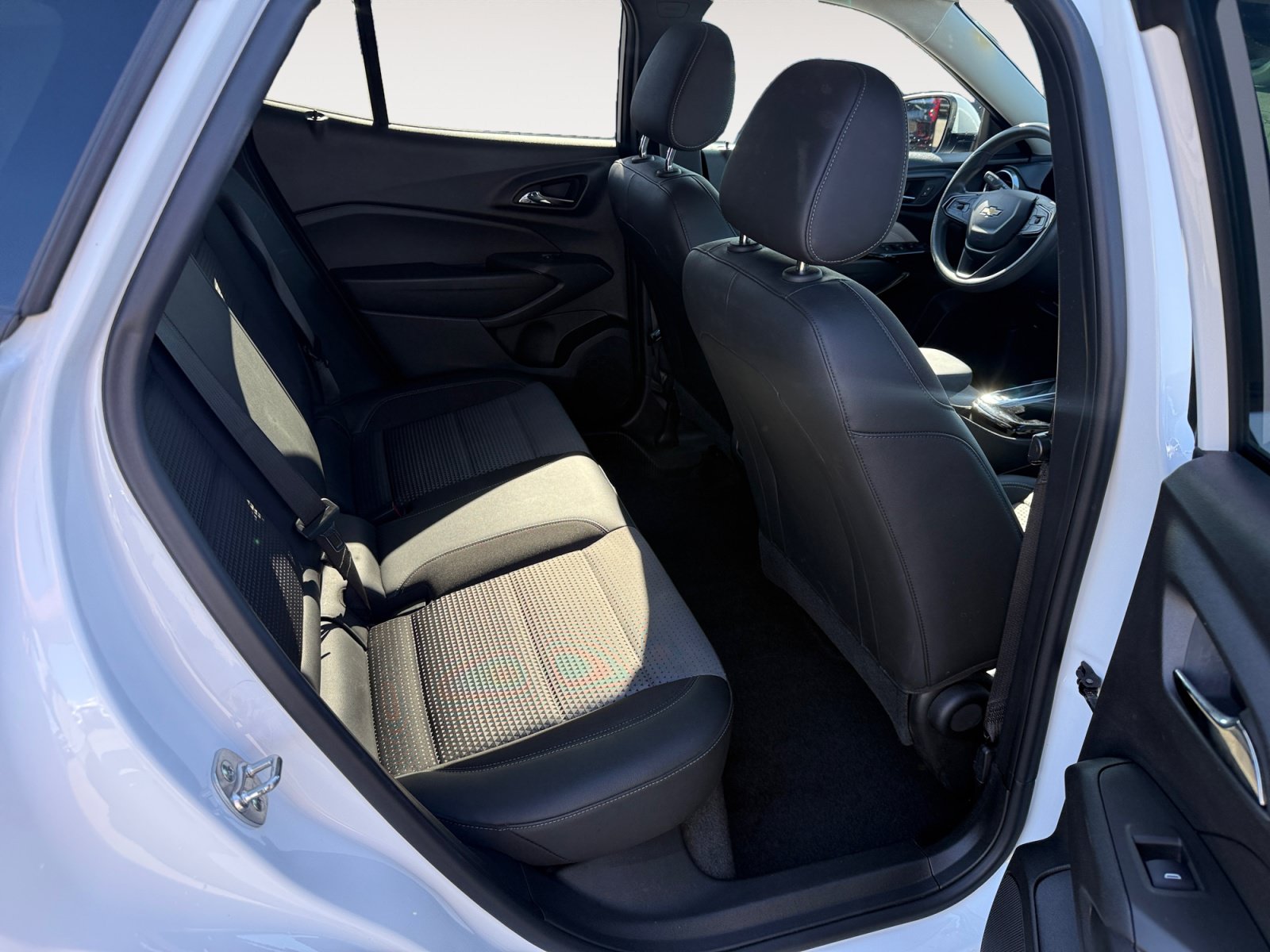 Used 2024 Chevrolet Trax LT FWD image 18