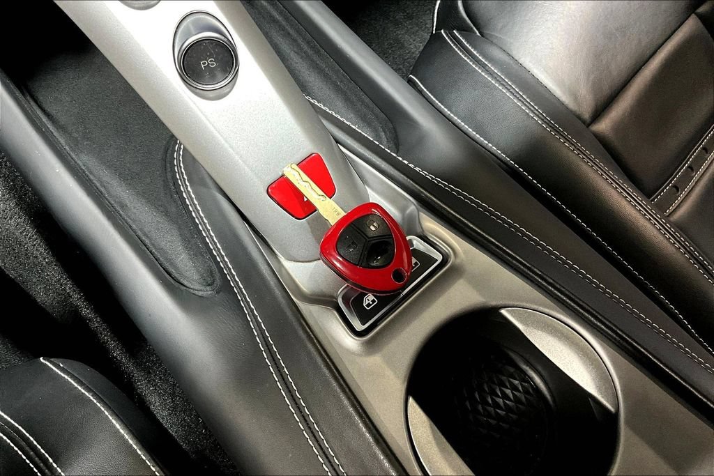 Used 2016 Ferrari F12 Berlinetta RWD image 28