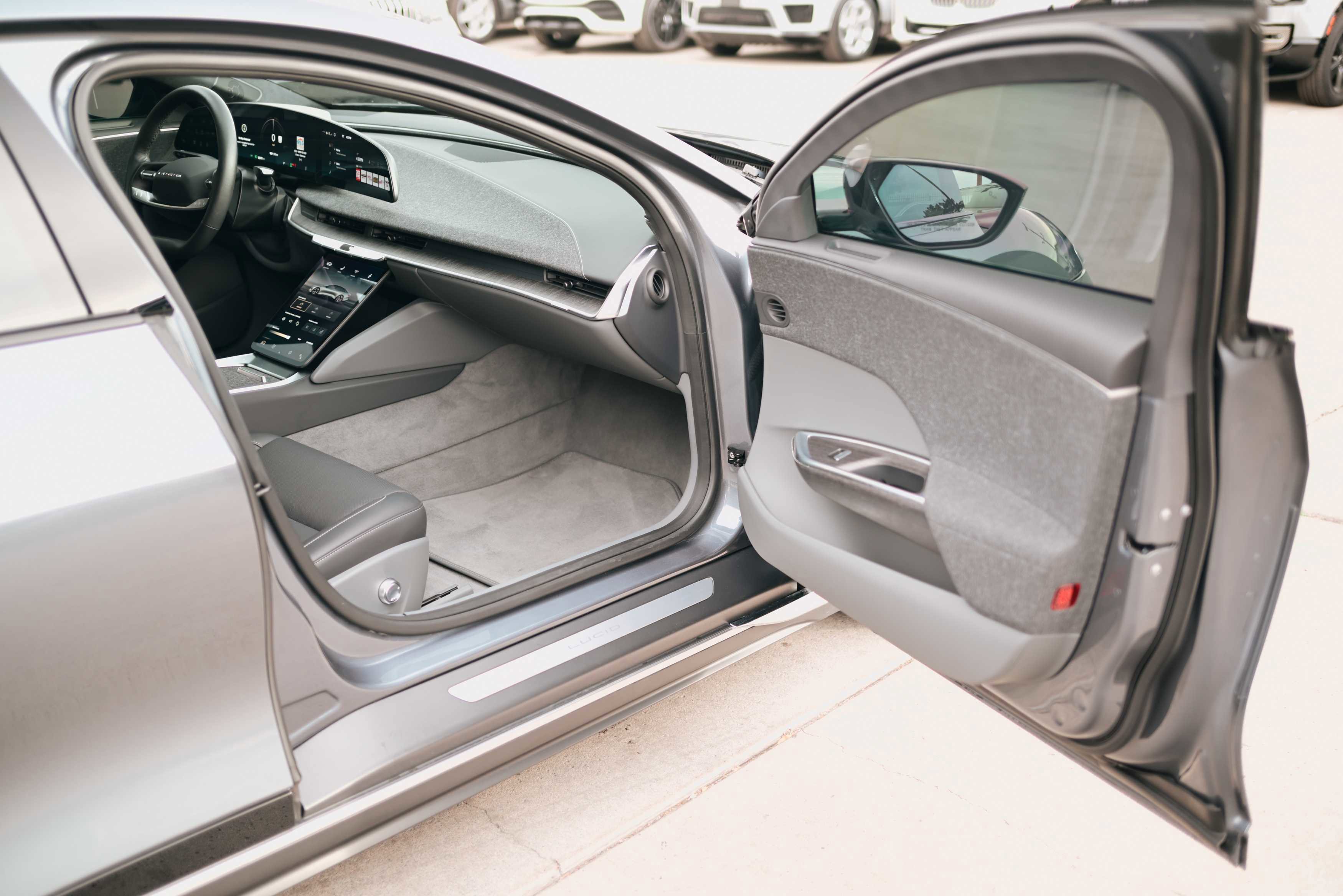 Used 2024 Lucid Air Touring image 16