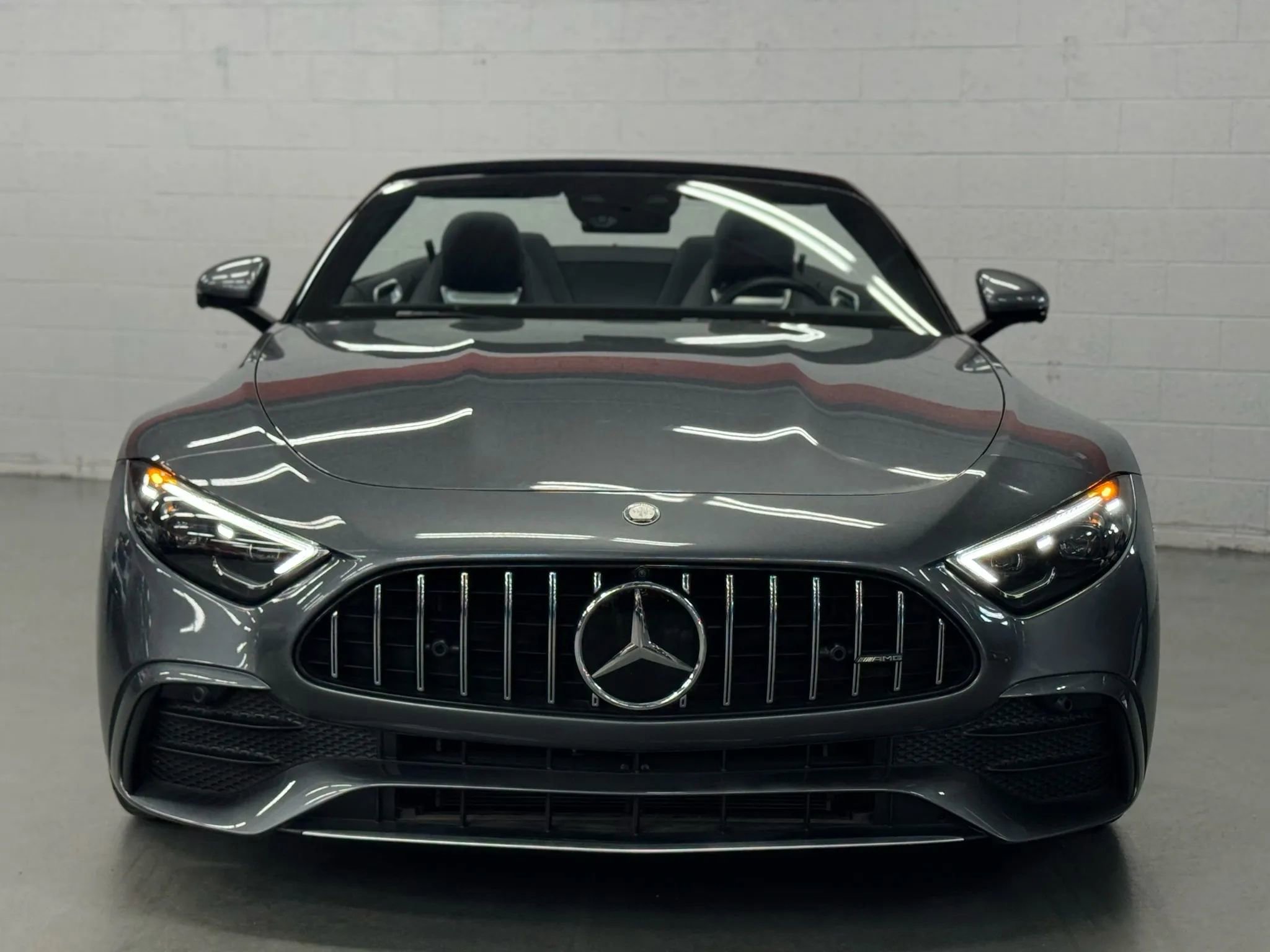Used 2023 Mercedes-Benz SL 43 AMG w/ Driver Assistance Package image 15