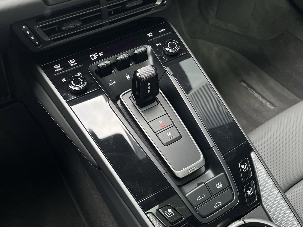 Used 2024 Porsche 911 Carrera 4S w/ Premium Package image 26