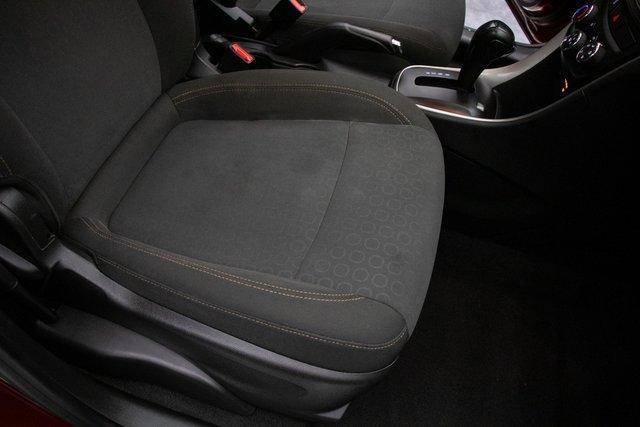 Used 2021 Chevrolet Trax LS image 17