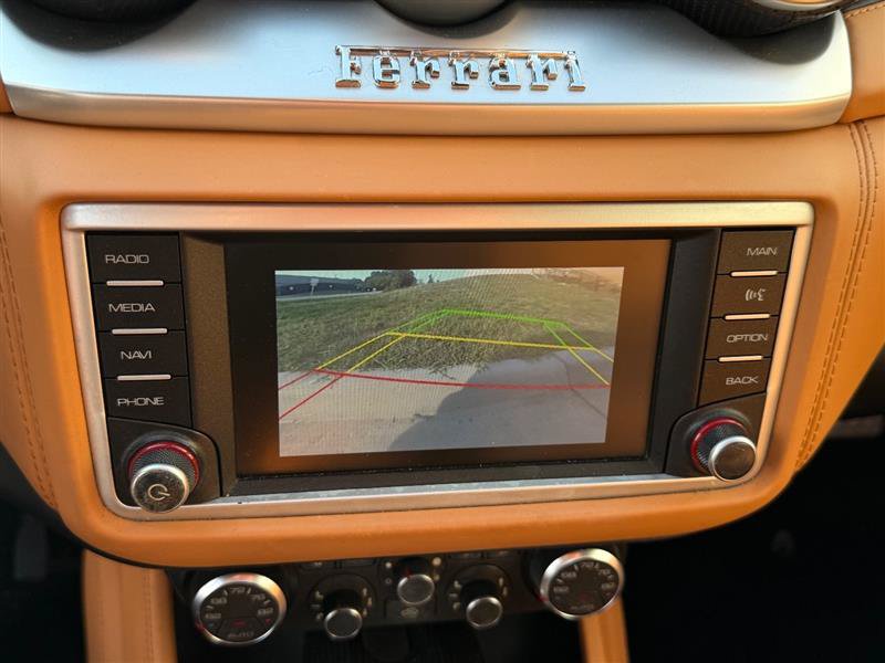 Used 2015 Ferrari California T RWD image 13