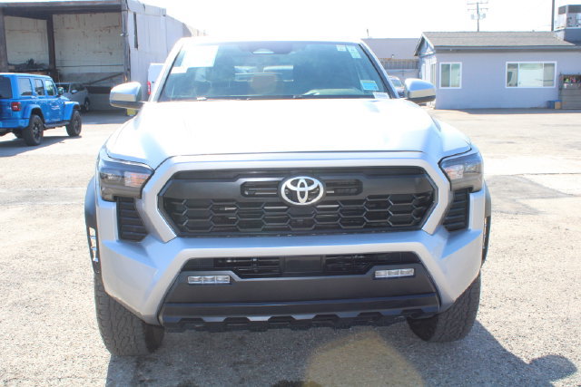 Used 2024 Toyota Tacoma TRD Off-Road AWD/4WD image 2