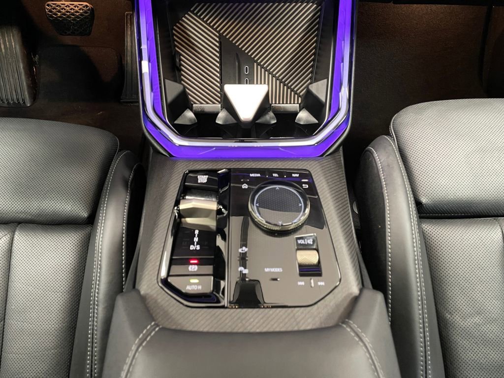 Certified 2025 BMW X3 xDrive30i w/ Premium Package image 9