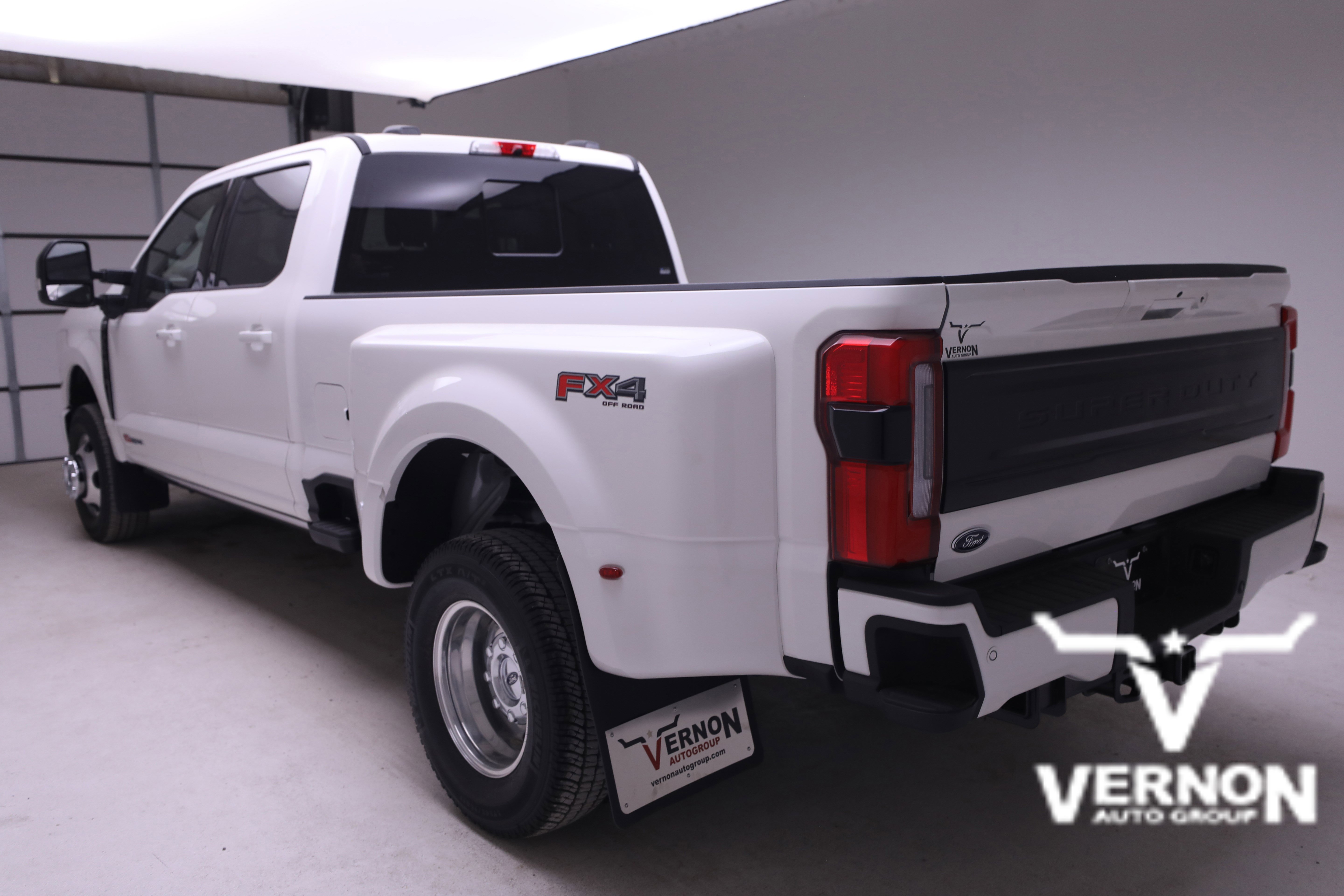 New 2026 Ford F350 Platinum image 3