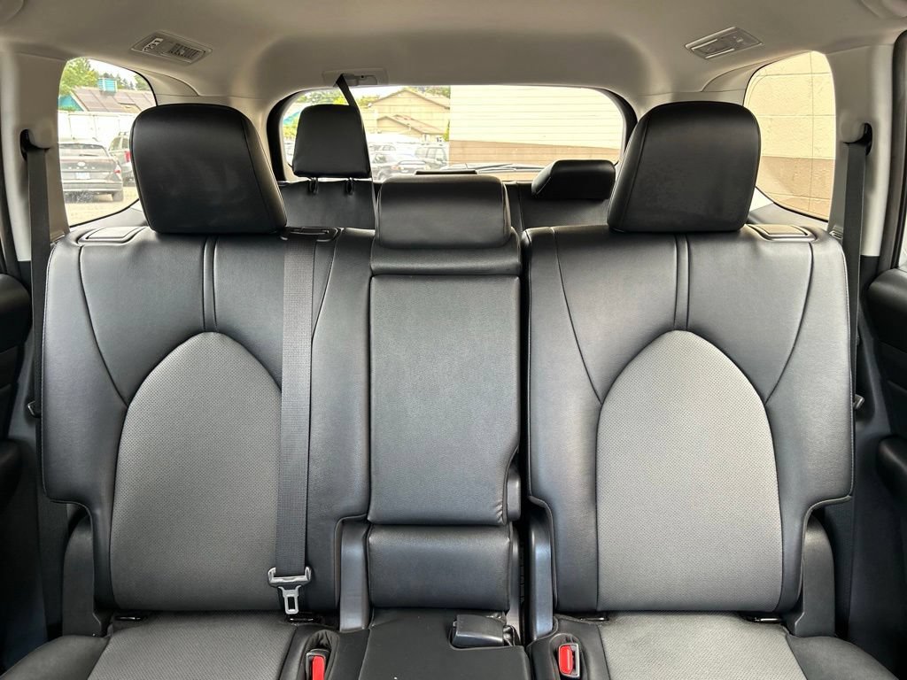 Used 2025 Toyota Grand Highlander AWD Hybrid image 25