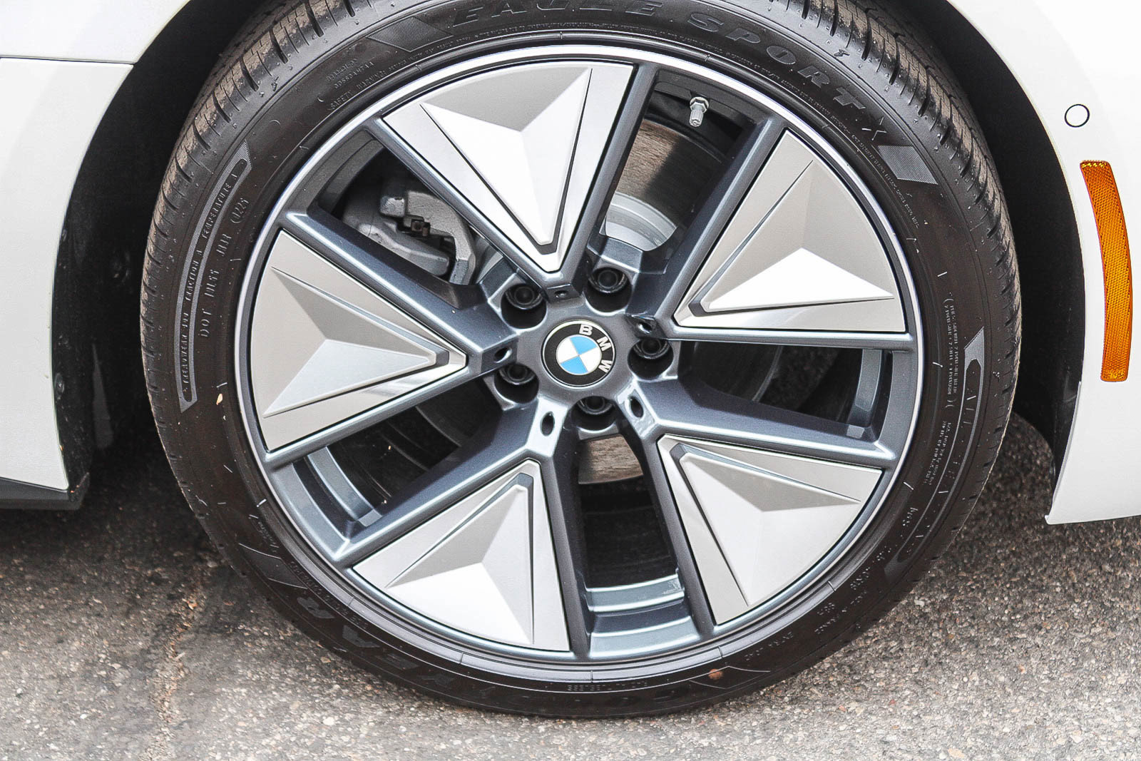 New 2026 BMW i4 eDrive40 w/ Premium Package RWD image 10