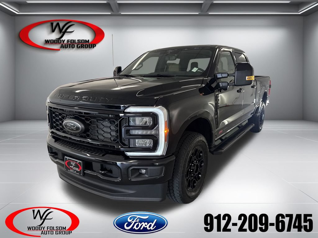 New 2026 Ford F350 Lariat w/ Black Appearance Package