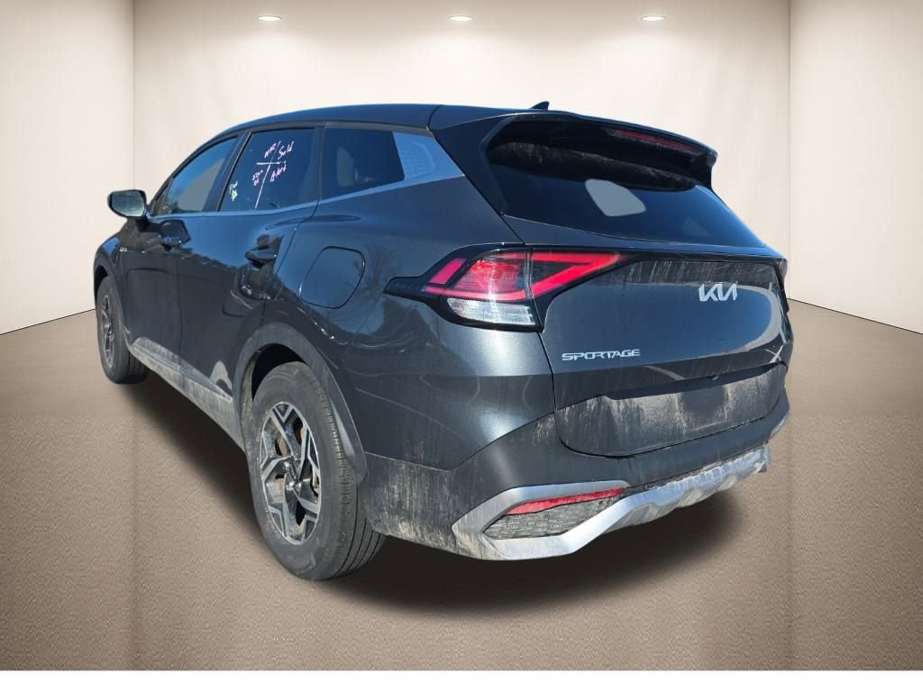 Used 2024 Kia Sportage LX image 10