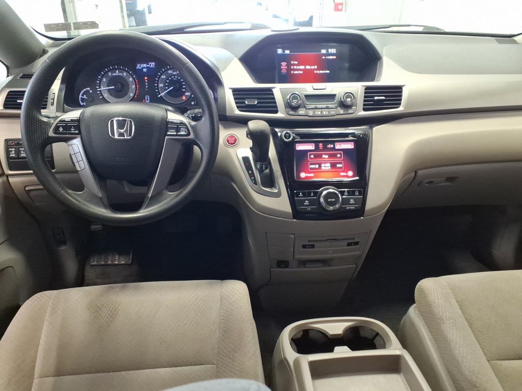 Used 2016 Honda Odyssey SE image 9