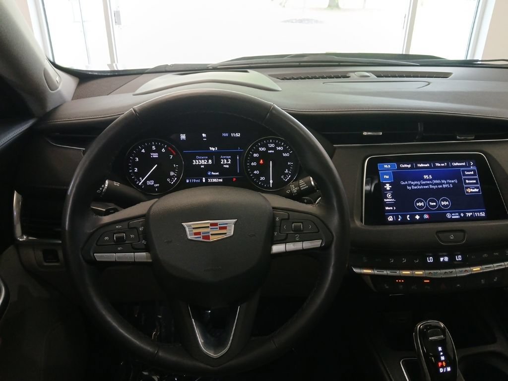 Used 2022 Cadillac XT4 Premium Luxury w/ Technology Package AWD/4WD image 20