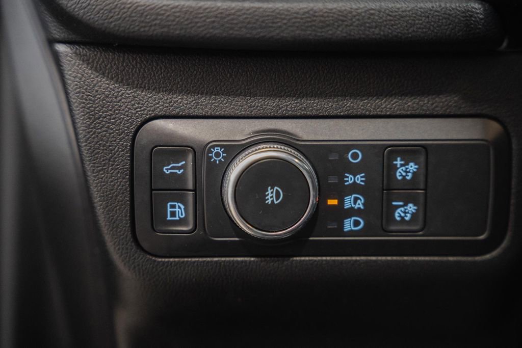 Used 2020 Ford Escape Titanium AWD/4WD image 43