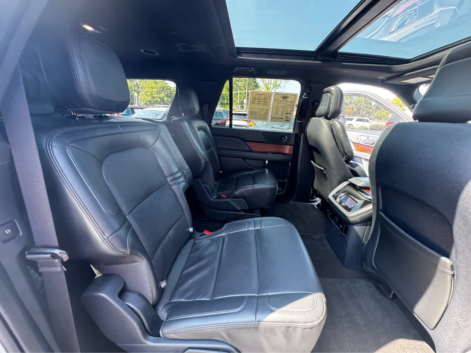 Used 2024 Lincoln Navigator L 4WD image 34