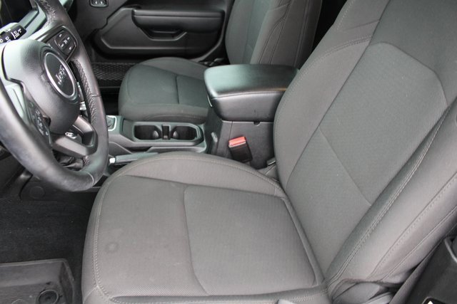 Used 2023 Jeep Wrangler Sport S image 4