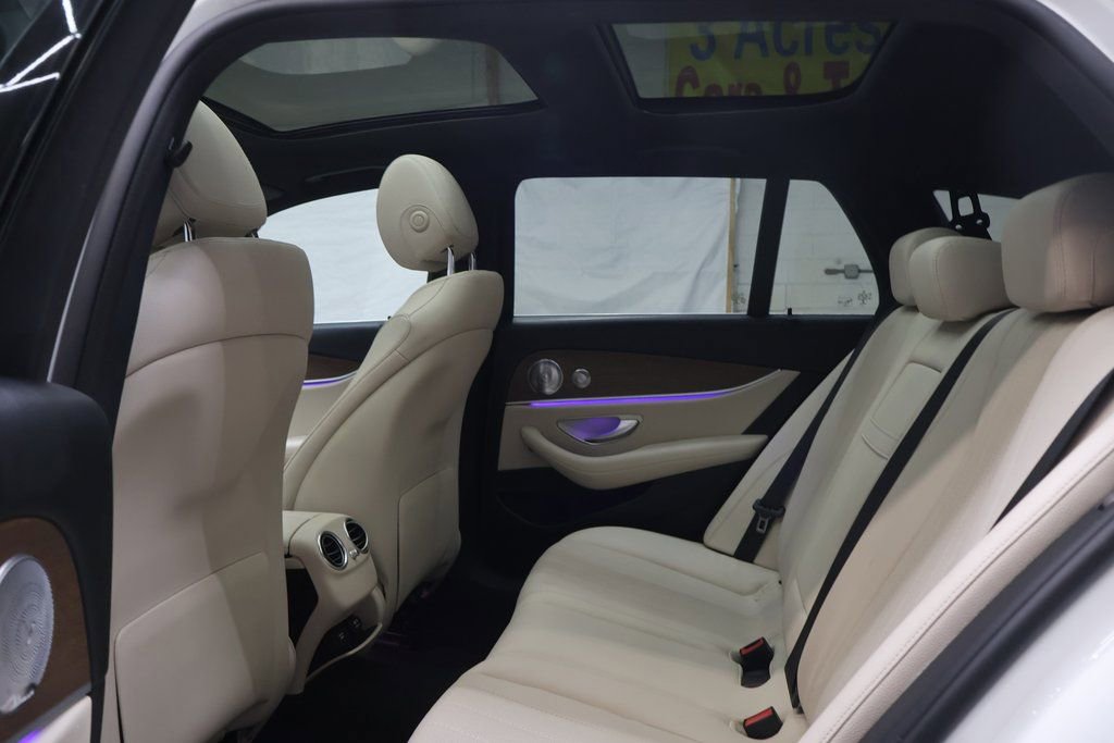 Used 2017 Mercedes-Benz E 400 4MATIC Wagon image 15