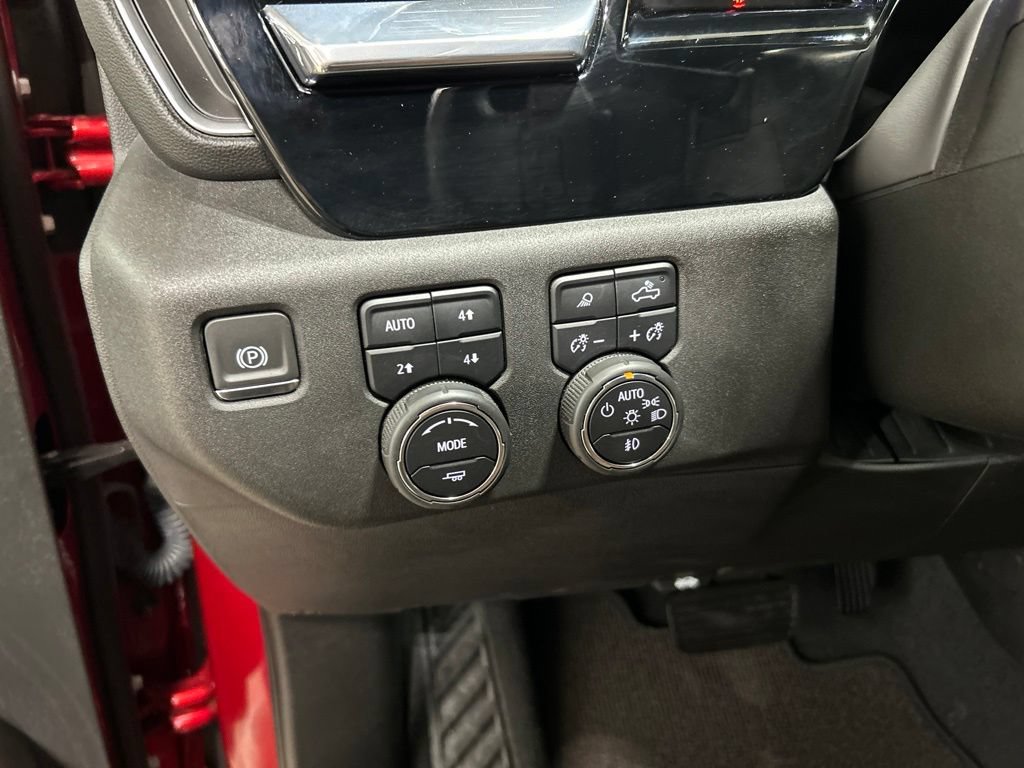 Used 2024 Chevrolet Silverado 1500 High Country w/ Max Trailering Package AWD/4WD image 13