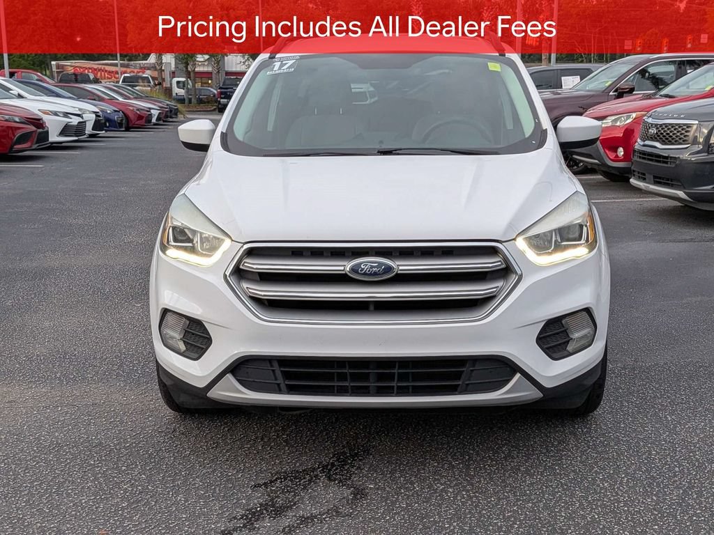 Used 2017 Ford Escape SE w/ Equipment Group 201A FWD image 9