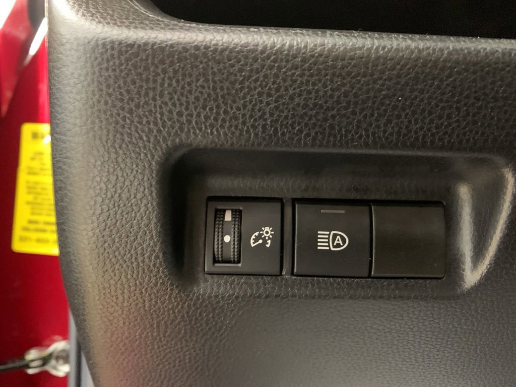 Used 2023 Toyota RAV4 LE AWD/4WD image 18