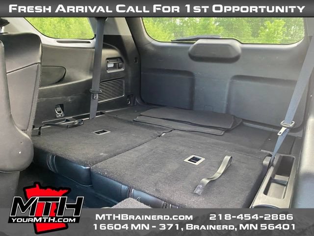 Used 2022 Ford Explorer XLT w/ Equipment Group 202A AWD/4WD image 11