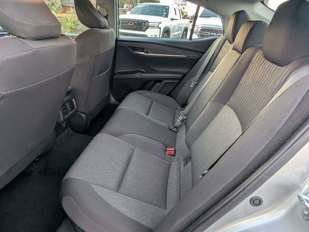 Used 2025 Toyota Camry LE image 12