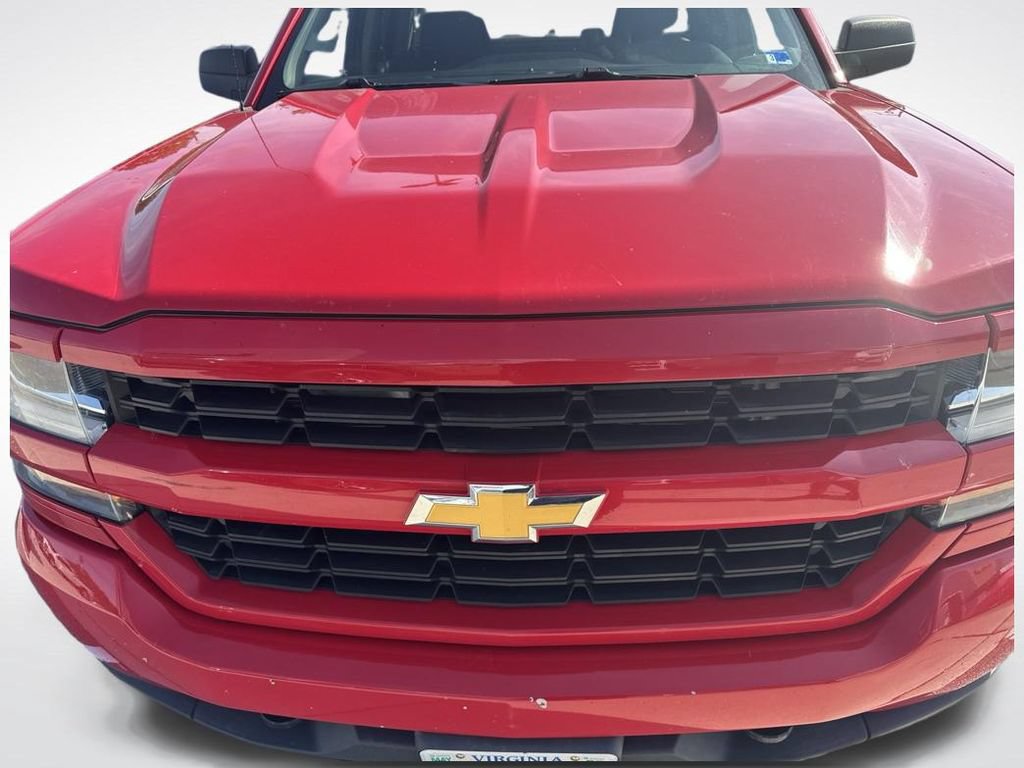 Used 2016 Chevrolet Silverado 1500 Custom w/ Custom Convenience Package AWD/4WD image 2