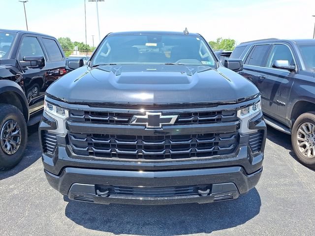 Used 2022 Chevrolet Silverado 1500 RST AWD/4WD image 2