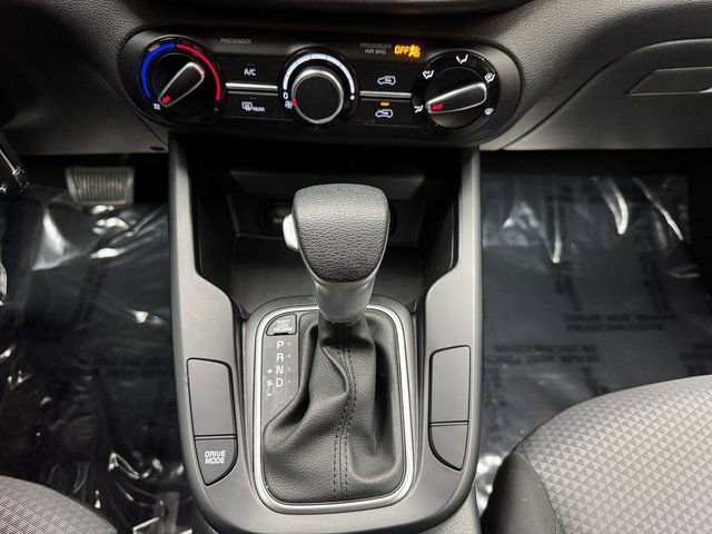 Used 2023 Kia Soul LX w/ LX Technology Package image 19